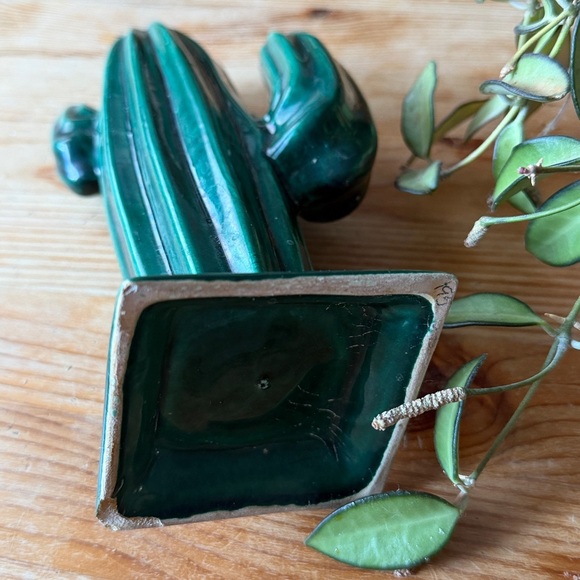 Vintage Ceramic Cactus Vase - Picture 4 of 4